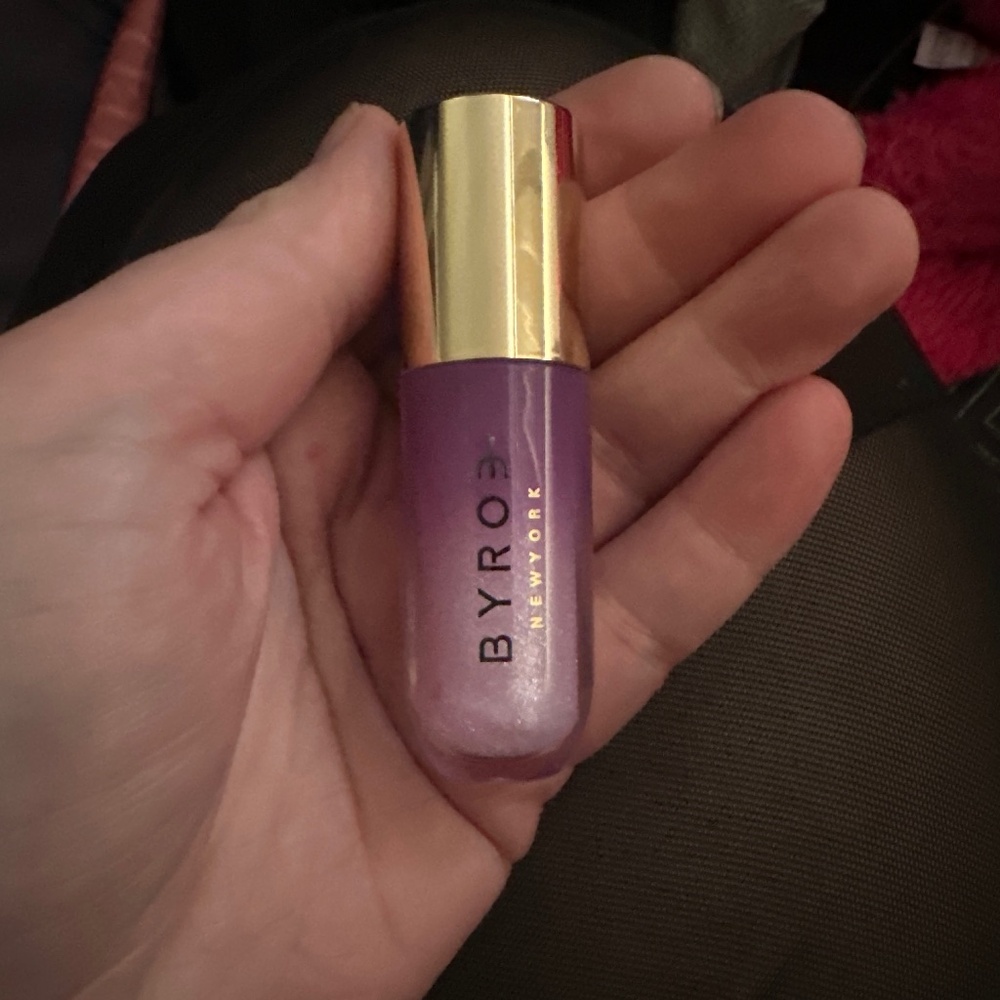 Byroe sugar plum shimmer lip oil